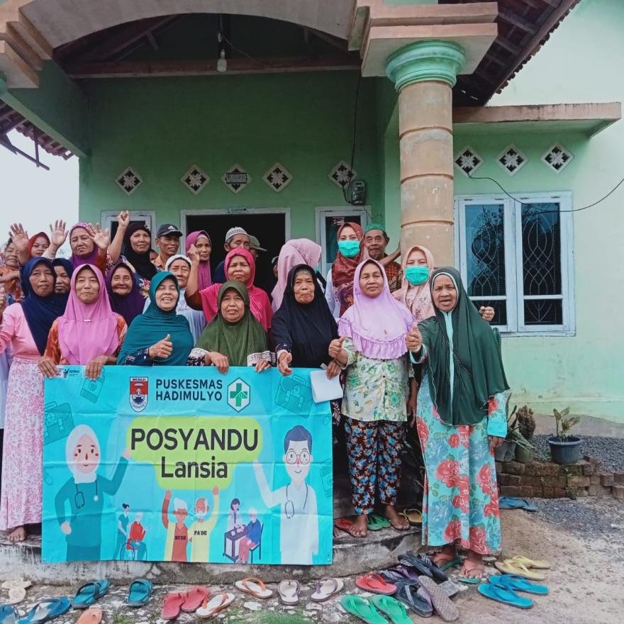 Bersama Bidan Desa, Desa Gedung Boga Laksanakan Posyandu Lansia